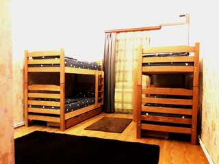 Хостелы Central House Тбилиси Кровать в общем 4-местном номере для мужчин и женщин-6