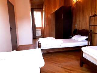 Хостелы Central House Тбилиси Односпальная кровать в общем номере для женщин-4