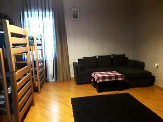 Хостелы Central House Тбилиси Общий номер для мужчин и женщин 103-6