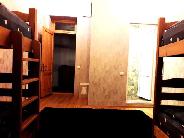 Хостелы Central House Тбилиси-13