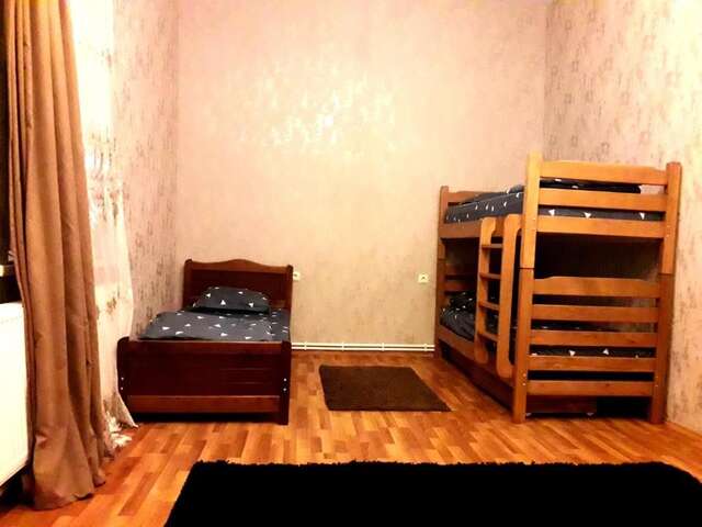 Хостелы Central House Тбилиси-53